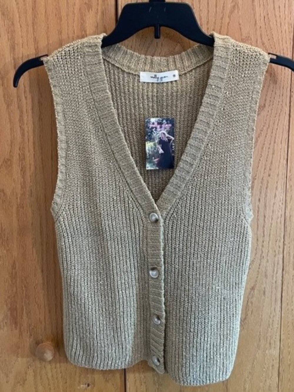 🆕Molly Green Sleeveless Knit Button-Front Vest in Tan  Size Medium